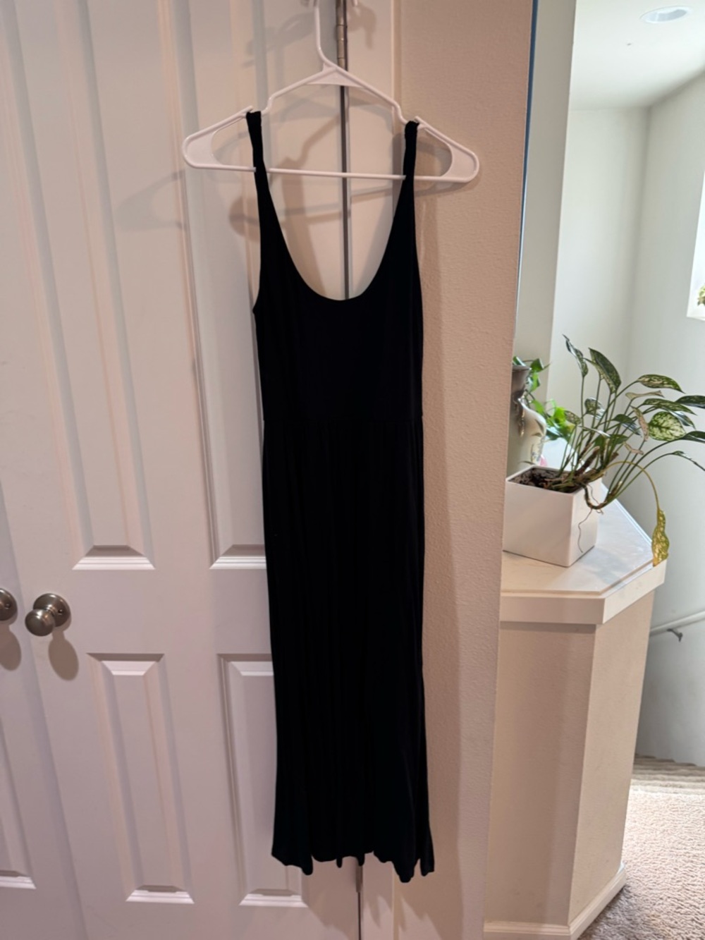Black Sleeveless Midi Dress - Classic Scoop Neck